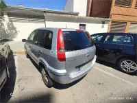 Usado Ford Fusion Trend 68 CV (50 kW) 2005 Gris / plata Utilitario