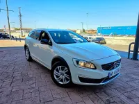 Usado Volvo V60 CC Kinetic 150 CV (110 kW) 2017 Blanco Familiar