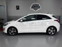 Usado Hyundai i30 GO! 110 CV (80 kW) 2017 Blanco Berlina