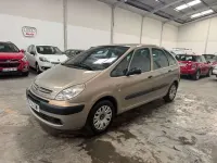 Usado Citroën Xsara 90 CV (66 kW) 2006 Marrón Monovolumen