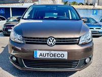 Usado VW Touran Advance 105 CV (77 kW) 2015 Marrón Monovolumen