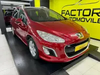 Usado Peugeot 308 SW Active 112 CV (82 kW) 2013 Granate Familiar
