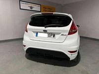Usado Ford Fiesta Sport 120 CV (88 kW) 2009 Blanco Utilitario