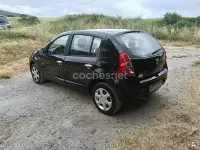 Usado Dacia Sandero Lauréate 85 CV (62 kW) 2010 Negro Berlina
