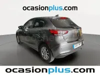 Usado Mazda 2 75 CV (55 kW) 2023 Gris / plata Utilitario
