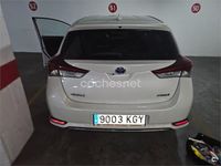 Usado Toyota Auris Hybrid Edition 136 CV (100 kW) 2018 Blanco Berlina