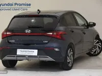 Usado Hyundai i20 79 CV (58 kW) 2025 Gris / plata Utilitario