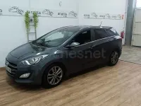 Usado Hyundai i30 110 CV (80 kW) 2016 Gris / plata Berlina