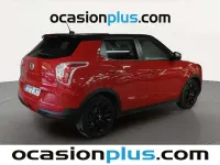 Usado SsangYong Tivoli Limited 128 CV (94 kW) 2015 Rojo SUV
