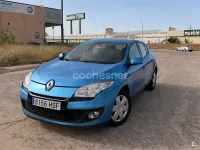 Usado Renault Mégane III Dynamique 115 CV (84 kW) 2013 Azul Berlina