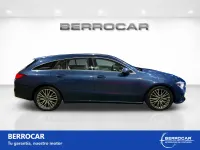 Usado Mercedes CLA220 Shooting Brake 190 CV (139 kW) 2021 Azul Familiar