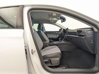 Usado Seat Leon Style 110 CV (80 kW) 2024 Blanco Berlina