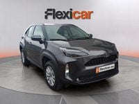 Usado Toyota Yaris Hybrid Active 116 CV (85 kW) 2025 Gris Berlina