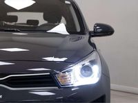 Usado Kia Rio 84 CV (61 kW) 2022 Gris Utilitario