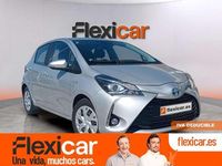 Usado Toyota Yaris Hybrid Active 99 CV (72 kW) 2019 Gris Utilitario