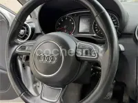 Usado Audi A1 Sportback Ambition 122 CV (89 kW) 2013 Gris / plata Utilitario