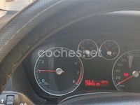 Usado Ford Focus Trend 100 CV (73 kW) 2007 Gris / plata Berlina