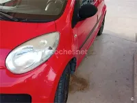 Usado Citroën C1 68 CV (50 kW) 2005 Rojo Utilitario