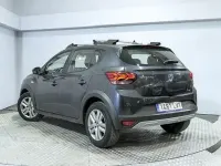 Usado Dacia Sandero Essentiel 100 CV (73 kW) 2021 Gris / plata Berlina