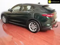 Usado Alfa Romeo Stelvio 160 CV (117 kW) 2019 Verde SUV