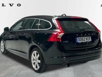 Usado Volvo V60 Momentum 150 HP (110 kW) 2017 Preto Carrinha