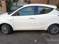 Usado Lancia Ypsilon 69 CV (50 kW) 2013 Blanco Utilitario
