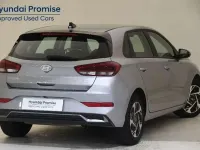 Usado Hyundai i30 101 CV (74 kW) 2025 Plateado Utilitario