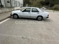 Usado Mercedes 190 109 CV (80 kW) 1991 Blanco Berlina