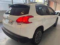 Usado Peugeot 2008 Active 82 CV (60 kW) 2015 Blanco SUV