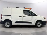 Usado Opel Combo Edition 102 CV (75 kW) 2022 Blanco Monovolumen