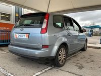Usado Ford C-MAX Ghia 109 CV (80 kW) 2004 Gris / plata Monovolumen