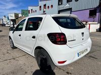 Usado Dacia Sandero Essentiel 90 CV (66 kW) 2019 Blanco Berlina