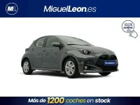 Usado Toyota Yaris Hybrid Active 116 CV (85 kW) 2025 Gris Berlina