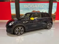 Begagnad Mini Cooper SE 135 kW (184 HK) 2023 Eléctrico Halvkombi