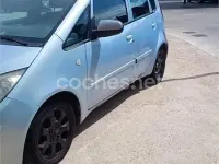 Usado Mitsubishi Colt Inform 75 CV (55 kW) 2005 Azul Utilitario