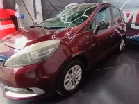 Usado Renault Scénic Bose Edition 110 CV (80 kW) 2015 Gris Monovolumen