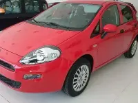 Usado Fiat Punto Pop 75 CV (55 kW) 2015 Rojo Utilitario