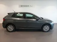 Usado Skoda Fabia Ambition 80 CV (58 kW) 2023 Gris Utilitario