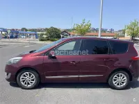 Usado Renault Scénic III Dynamique 130 CV (95 kW) 2012 Granate Monovolumen