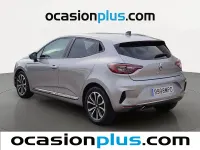 Usado Renault Clio Techno 90 CV (66 kW) 2024 Gris Utilitario