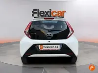 Usado Toyota Aygo X-clusiv 72 CV (52 kW) 2019 Blanco Utilitario