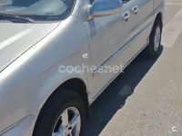 Usado Kia Carnival EX 144 CV (105 kW) 2003 Gris / plata Monovolumen