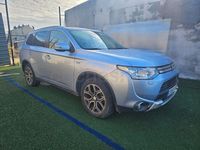 Usado Mitsubishi Outlander P-HEV 203 CV (149 kW) 2015 Gris / plata SUV