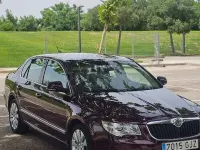 Usado Skoda Superb Elegance 140 CV (102 kW) 2008 Granate Berlina