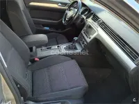 Usado VW Passat Advance 150 CV (110 kW) 2015 Gris / plata Familiar