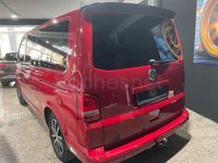 Usado VW Multivan Highline 180 CV (132 kW) 2013 Rojo Monovolumen