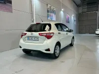 Usado Toyota Yaris Active 111 CV (81 kW) 2017 Blanco Berlina