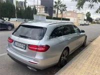 Usado Mercedes E220 194 CV (142 kW) 2019 Gris / plata Familiar