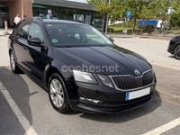Usado Skoda Octavia Ambition 116 HP (85 kW) 2017 Preto Carrinha