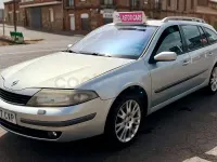 Usado Renault Laguna GrandTour Privilege 120 CV (88 kW) 2004 Gris / plata Familiar